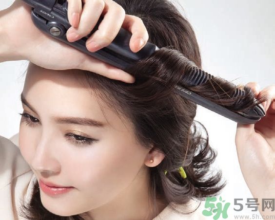 中長微卷鮑伯頭怎么弄？大人味浪漫鮑伯頭