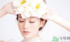 詩(shī)莉薇松茸.瑾皙亮妍絲悅精華水好用嗎？詩(shī)莉薇松茸.瑾皙亮妍絲悅精華水適合什么年齡？