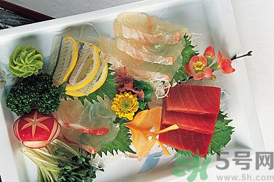 生魚(yú)片的做法是什么？如何自制生魚(yú)片？