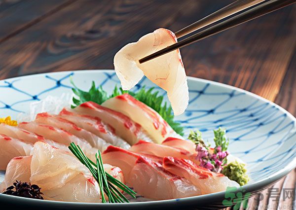 生魚(yú)片的做法是什么？如何自制生魚(yú)片？