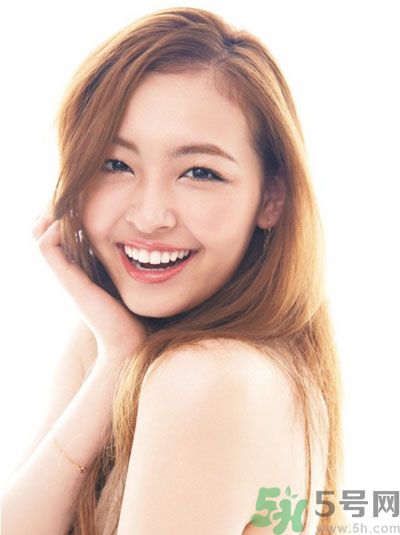 靚彩伊人新顏透亮柔膚液是什什么膚質(zhì)？靚彩伊人新顏透亮柔膚液怎么樣？