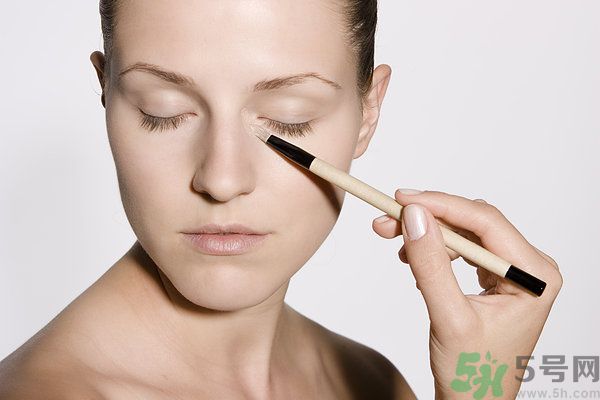 化妝刷如何使用效果好？化妝刷該怎么保養(yǎng)？