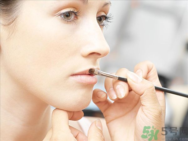 化妝刷如何使用效果好？化妝刷該怎么保養(yǎng)？