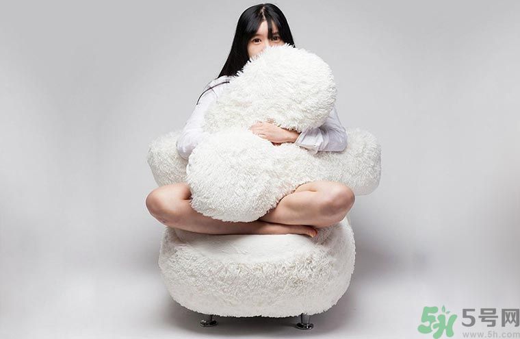 一個人適合什么樣的沙發(fā)？選購沙發(fā)要注意什么？