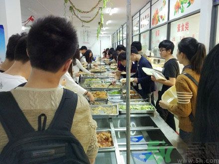 高校10元自助餐有什么？高校10元自助餐怎么樣？