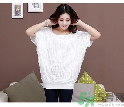 白衣服發(fā)黃要怎么清洗？白衣服發(fā)黃要怎么辦？