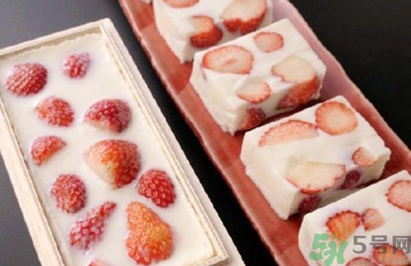 什么是草莓牛奶羊羹？草莓牛奶羊羹怎么做？
