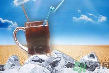 喝完酸梅湯后可以喝牛奶嗎？酸梅湯可以喝牛奶一起喝嗎？