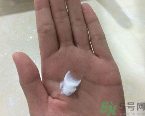 一人一方龍腦祛痘凈顏洗面奶怎么樣？好用嗎？