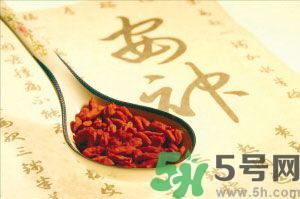 苦瓜可以和枸杞一起泡水喝嗎？苦瓜和枸杞一起泡水喝好嗎？