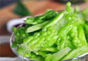 新鮮的苦瓜片能泡水喝嗎？新鮮苦瓜片泡水喝好嗎？