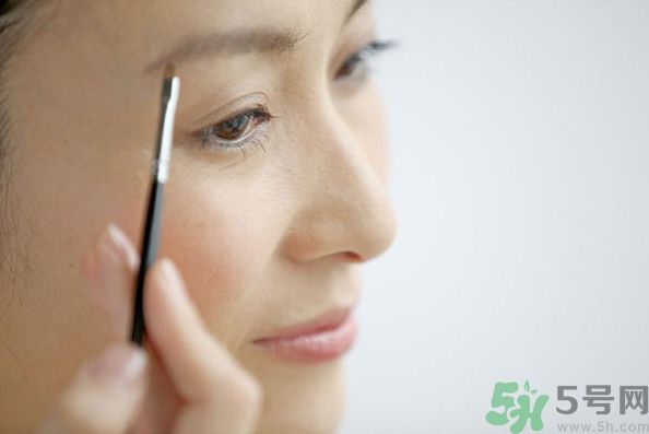 眉毛淡是種怎樣的體驗？眉毛淡是什么原因？