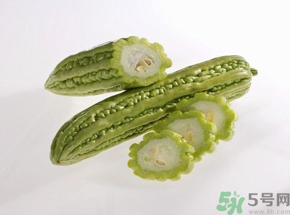 茉莉花綠茶加苦瓜能減肥嗎？茉莉花和苦瓜泡水喝嗎？