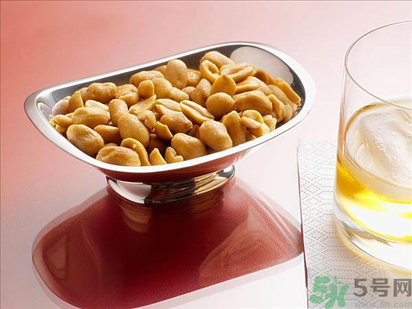 姬松茸燉豬蹄能放花生嗎？姬松茸燉豬蹄的做法？