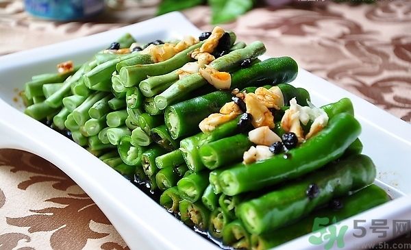 四季豆早期中毒的癥狀有哪些？吃四季豆中毒了怎么辦？