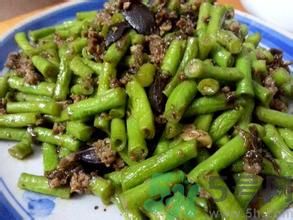 豆角沒熟可以吃嗎？吃沒熟的豆角會中毒嗎？