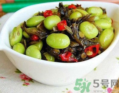 芥菜與鯽魚(yú)可以一起吃嗎？芥菜和鯽魚(yú)一起吃好不好？