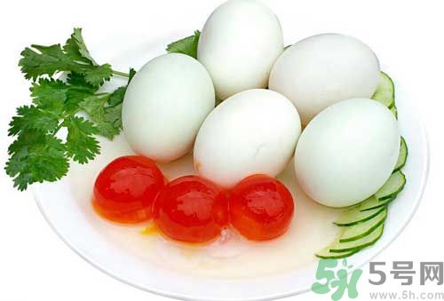 吃咸鴨蛋會上火嗎？吃咸鴨蛋可以降火嗎？