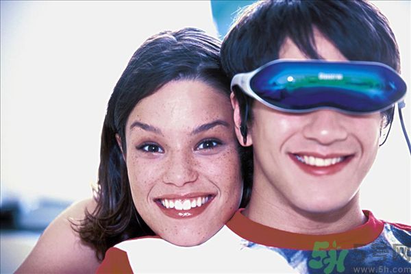 4k vr眼鏡對(duì)眼睛有損傷嗎？4k vr眼鏡對(duì)眼睛危害有哪些