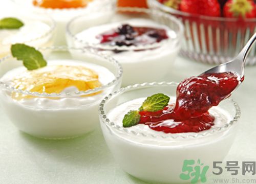 冰芬達(dá)喝酸奶一起喝嗎？冰芬達(dá)喝酸奶一起喝會(huì)怎么樣？