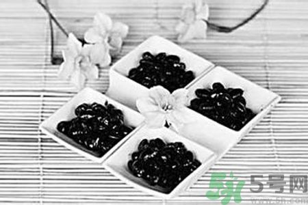 黑豆可以和牛奶一起煮嗎？黑豆和牛奶可以一起吃嗎？