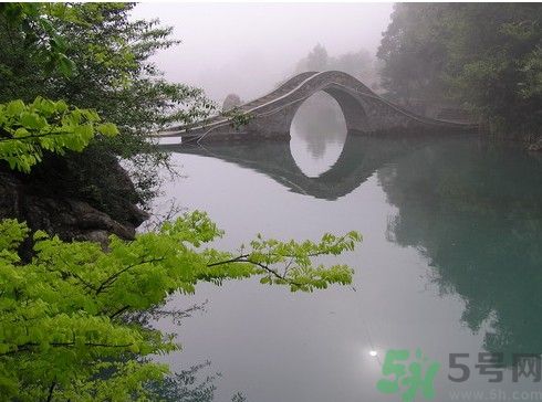 西安一高校多名學(xué)生嘔吐腹瀉原因是什么？多名學(xué)生嘔吐腹瀉是哪個(gè)學(xué)校？