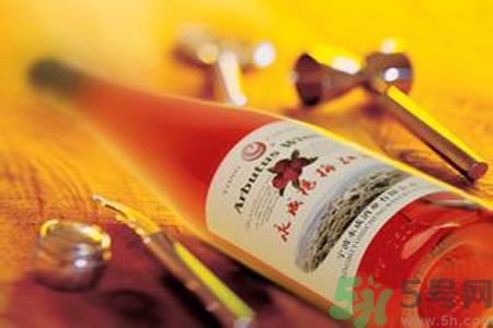 楊梅酒用的什么酒做的？楊梅酒有多少度？