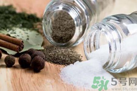 哪些菜不能放味精？味精的危害有哪些？