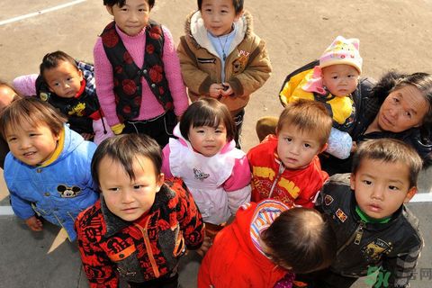 小孩子咬鉛筆會(huì)鉛中毒嗎？小孩子咬鉛筆會(huì)影響身體健康嗎？