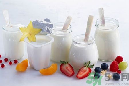 喝酸奶胃疼是為什么？喝酸奶為什么會(huì)胃疼？