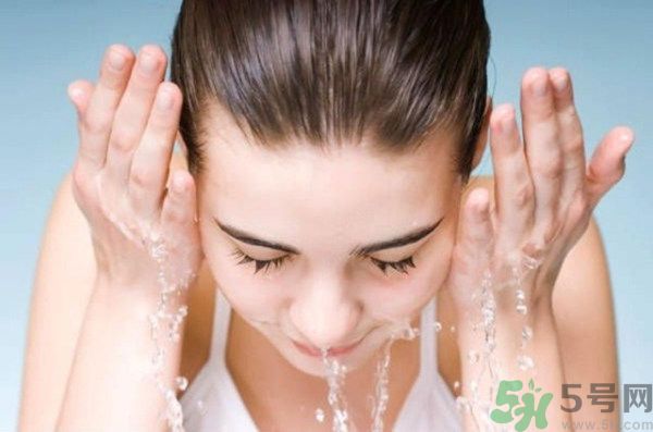 海鈺珍珠海藻柔膚水怎么樣？海鈺珍珠海藻柔膚水好用嗎？