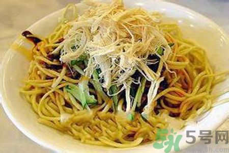 哺乳期可以吃涼面嗎？哺乳期吃涼面對(duì)寶寶有影響嗎？