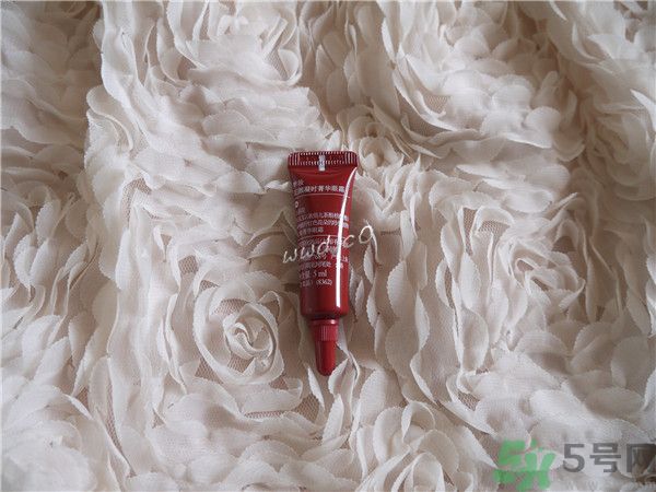 夢妝花顏凝時菁華眼霜好用嗎？夢妝花顏凝時菁華眼霜怎么樣？