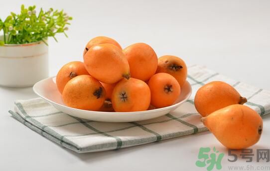 經(jīng)期可以吃枇杷嗎？經(jīng)期吃枇杷會(huì)不會(huì)肚子痛？