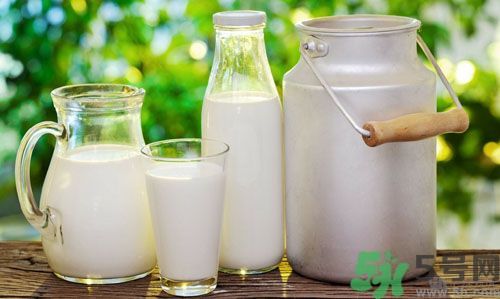 西瓜能和牛奶一起吃嗎？西瓜和牛奶一起吃好嗎？