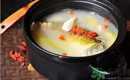 夏天吃魚(yú)會(huì)上火嗎？夏天上火能吃魚(yú)嗎？