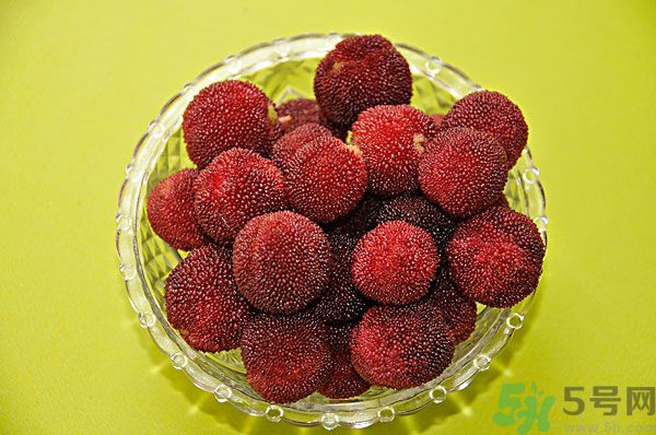 楊梅里面有小蟲怎么洗？楊梅里的蟲子怎么弄出來？