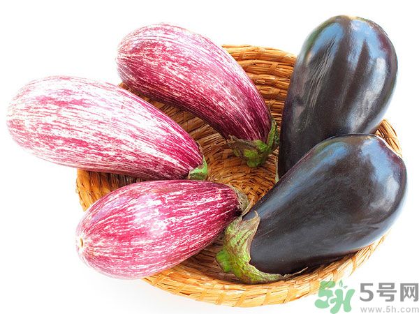 茄子里面發(fā)棕色能吃嗎？茄子里面有褐色能吃嗎？