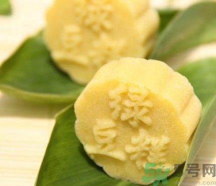 吃綠豆糕可以喝酸奶嗎？吃綠豆糕喝酸奶好不好？