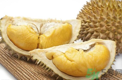 榴蓮可以和酸奶一起吃嗎？吃榴蓮可以喝酸奶嗎？