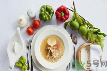 夏天吃什么養(yǎng)胃？夏天養(yǎng)胃要注意什么？