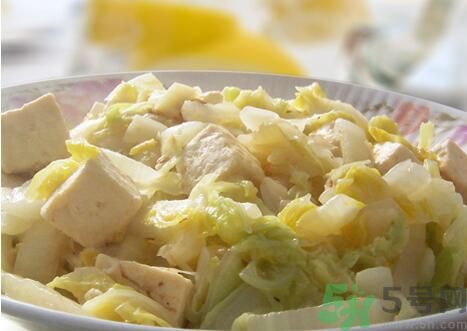 包菜可以和豆腐一起炒嗎？包菜能和豆腐一起吃嗎？