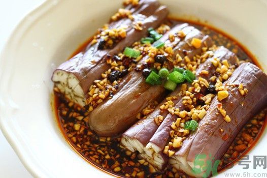 茄子皮有什么功效？茄子皮的功效是什么？