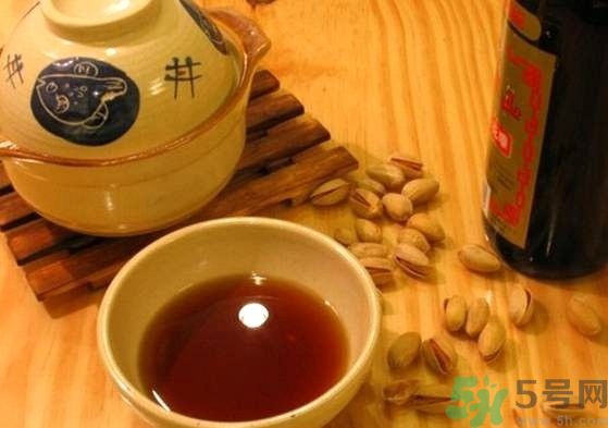 女性喝菖蒲酒有什么好處？女性喝菖蒲酒可以調(diào)經(jīng)嗎？
