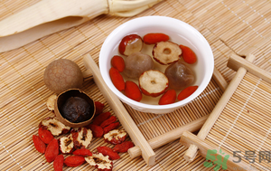 山楂紅棗一起泡水喝好嗎？山楂紅棗一起泡水喝有什么好處？