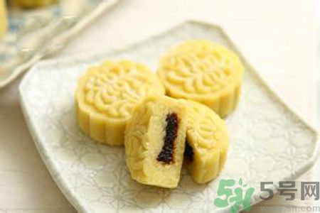 吃綠豆糕可以降血壓?jiǎn)幔扛哐獕撼跃G豆糕好嗎？
