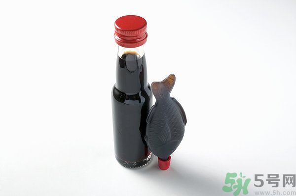 老抽和生抽的區(qū)別方法？怎么區(qū)分生抽和老抽？