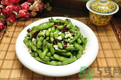 夏天吃毛豆好嗎？夏天吃毛豆有什么好處？