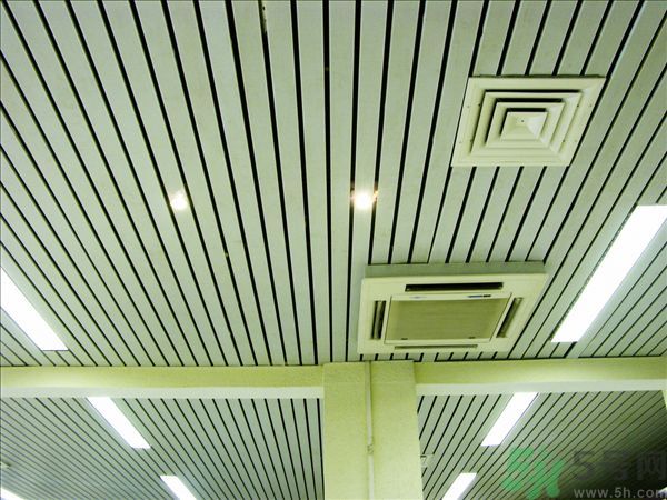 吹空調(diào)鼻子干燥怎么辦？吹空調(diào)鼻子里面很干燥怎么回事？