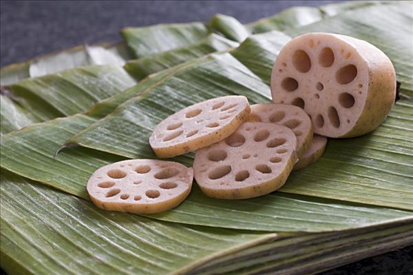 蓮藕里面發(fā)黑能吃嗎？蓮藕發(fā)黑了還能吃嗎？